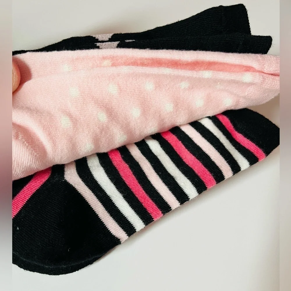 Kate Spade Black Pink Novelty Socks Polka Dot Hearts NWT - Picture 3 of 3